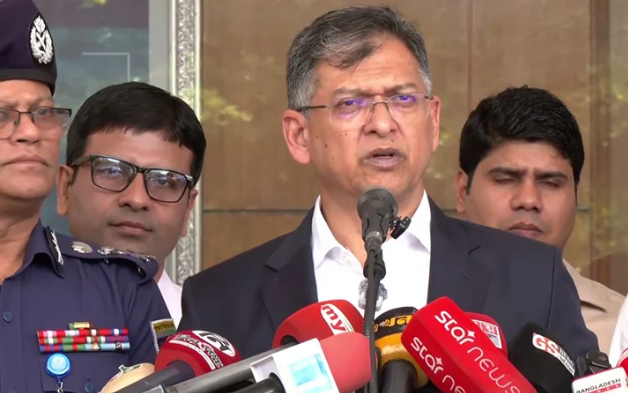 লুট হওয়া অস্ত্র উদ্ধারে বিশেষ অভিযান, তথ্যদাতার পরিচয় থাকবে গোপন